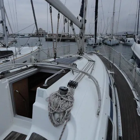 Mrs Goodtower Botel